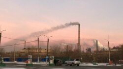 Дым от металлургического комбината «АрселорМиттал Темиртау». Темиртау, 12 ноября 2019 года.