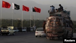 کاتس: پاکستان به چین رو آورده‎است.