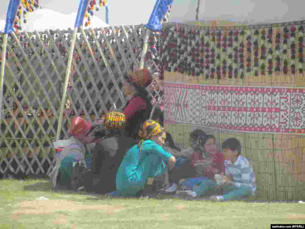 Kölegedäki dynç alyş