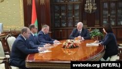 Лукашенко жана жаңы министрлер. 31-август, 2018-жыл.