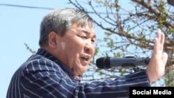 Рыскелди Момбеков.