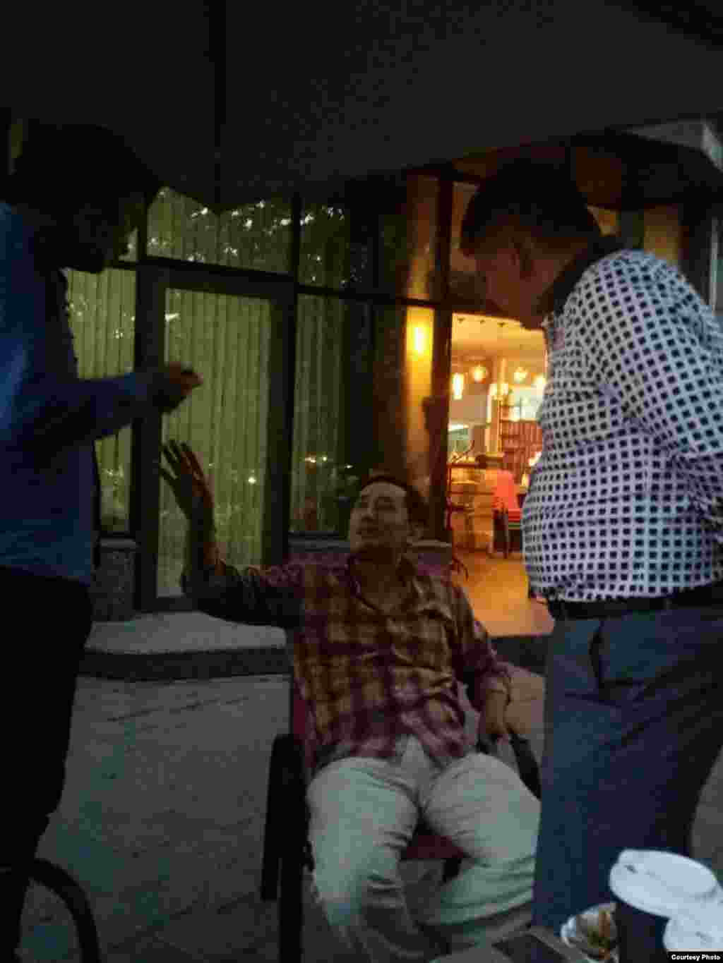 Переводчик. Автор Айжан.&nbsp;