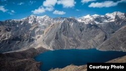 Сарез көлү.