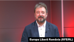 Politologul Cristian Pîrvulescu spune că modificarea termenului de 45 de zile ar însemna o reformă constituțională pentru care România nu e pregătită.