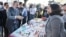 Armenia - Prime Minister Nikol Pashinian talks to a trader while visiting a Syrian-Armenian arts and crafts fair in Yerevan, 17 October 2018.