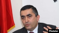 Армен Рустамян