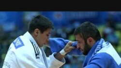 Медали тилло ва 3000 доллари Комроншоҳи Устопириён дар Узбакистон