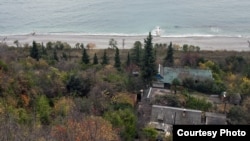 А сегодня уже в Гагре с народом общался Сергей Шамба