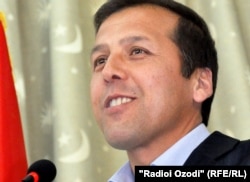 Зафари Сӯфӣ, сардабири нашрияи мустақили "Озодагон"