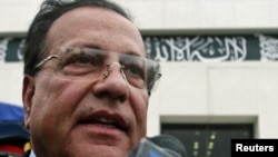 65 ýaşly häkim öldürilmeziden sanlyja hepde öň: “Mollarlardan ägä boluň. Olaryň öňüne geçilmese, olar biziň tutuş durmuşymyzy eýelär” diýip, duýduryş beripdi.