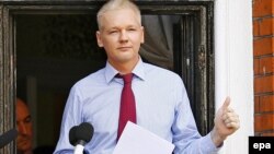 Джулиан Ассанж