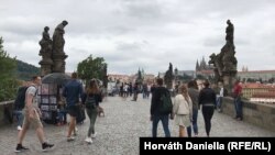 У Чехії громадянам забороняється виходити з дому після 21:оо і до 5:оо