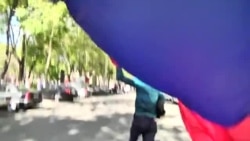 Ереванда премьердин кызматтан кетишин майрамдашууда