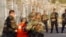 Права иностранных «террористов» (на снимке в красном) в Гуантанамо теперь описывает специальный закон