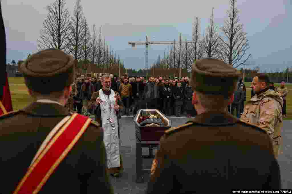 Прощання з Артуром Вільчинським в Києві на Національному військовому меморіальному кладовищі 