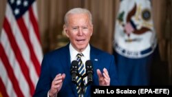 Джо Байден хочет стать политиком номер один в Украине, считает международник Иван Яковина