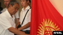 27-июндагы референдумдан кийин, күзүндө өтөөрү айтылган парламенттик шайлоо азырынча расмий түрдө жарыялана элек.