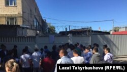 В Москве и Бишкеке почтили память погибших при пожаре 