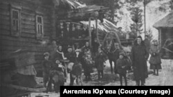 Пераезд сям’і Шавялёвых у Спас з хутара Кадынікі пасьля арышту Захара Паўлавіча ў 1932 годзе