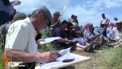 Насыячылар элчилик алдында акция өткөрдү