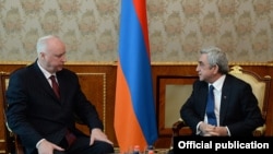 Armenia - President Serzh Sarkisian (R) meets with Aleskandr Bastrykin, head of Russia's Investigative Committee, Yerevan, 20Jan2015.