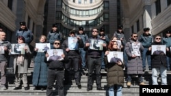 Armenia - People demonstrate outside the Foreign Ministry building in Yerevan in support of Armenian prisoners in Azerbaijan, February 28, 2025.