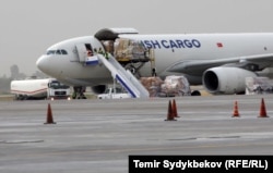 Кыргызстанга жүк ташып келген учактардын бири. Иллюстрация.