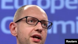 Արսենի Յացենյուկ, արխիվ