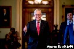 Республикачы сенатор Митч МакКоннелл. Вашингтон. 2020-жылдын 25-марты.
