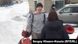 Російський громадський активіст Ільдар Дадін вийшов на свободу, 26 лютого 2017 року, місто Рубцовськ, Алтайський край, Росія