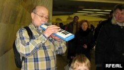 Рим Хасанов метрода уйнарга мәҗбүр