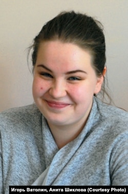 Анита Тарасова. Выпускница школы № 45