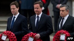 Три лица британской власти: Клегг, Кэмерон и Браун