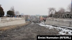 Место строительства эстакадного моста. 22 февраля 2014 года.