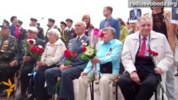 9 травня у Дніпропетровську зустрічають з «георгіївською» та синьо-жовтою атрибутикою