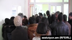 ՏԻՄ ընտրությունները Սյունիքի մարզի Շինուհայր գյուղի ընտրատեղամասում: 14-ը փետրվարի, 2016 թ․