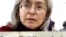 Kremlin sərt tənqidçisi olan jurnalist Politkovskaya 2006-cı ildə güllələnib