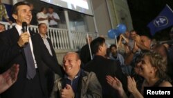 Лидер оппозиционной коалиционной партии "Грузинская мечта" Бидзина Иванишвили выступает перед своими сторонниками. Тбилиси, 1 октября 2012 года.  