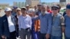 Жанаозенцы, выступающие против запуска совместных с Китаем проектов, на городской площади. 9 сентября 2019 года.