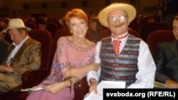 Вядоўцы на адкрыцьці «Анімаёўкі» — магілёўскі актор, ён жа Несьцерка, Васіль Галец з расейскай акторкай Аксанай Сташэнкай