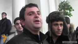 Լրագրողներին չթույլատրեցին ներկա գտնվել Տարոն Մարգարյանի թեզի պաշտպանությանը