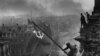 Установление флага над Рейхстагом, 1945
