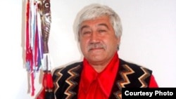 Хакасский этнограф, профессор Астайбек (Виктор) Бутанаев. 1990-е годы.