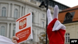 Вердикт суду може посилити конфлікт Варшави з Брюсселем щодо верховенства закону