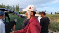 В ходе конфликта на узбекско-кыргызской границе ранения получили десятки людей с обеих сторон.