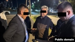 Кармалган шектүү.