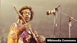 Ամերիկացի կիթառահար, երգիչ և երգահան Ջիմի Հենդրիքսը: 