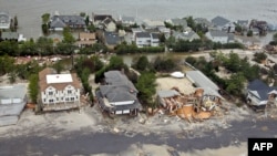 На восточном побережье США, пережившем шторм "Сэнди".