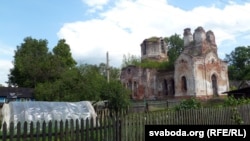 Паўразбураная Пакроўская царква