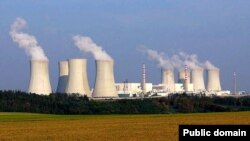 АЕС «Дуковани» збудував у тодішній Чехословаччині тодішній СРСР у 1970–1980-х роках